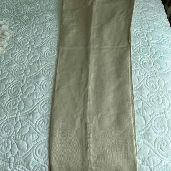 Reposhing Lafayette 64% Linen 36% Silk Pants - Picture 3 of 4